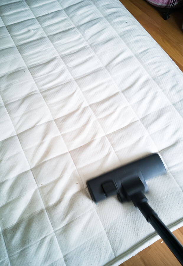 Mattress cleaning service from Silent Mites